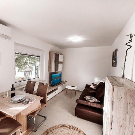 Riad Apartments Zgornje Skofije Luaran gambar