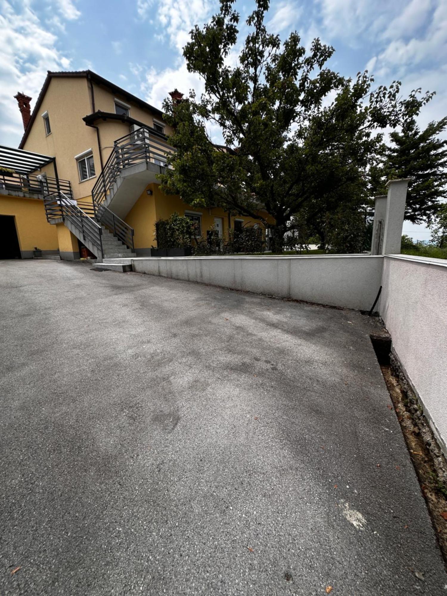 Riad Apartments Zgornje Skofije Luaran gambar